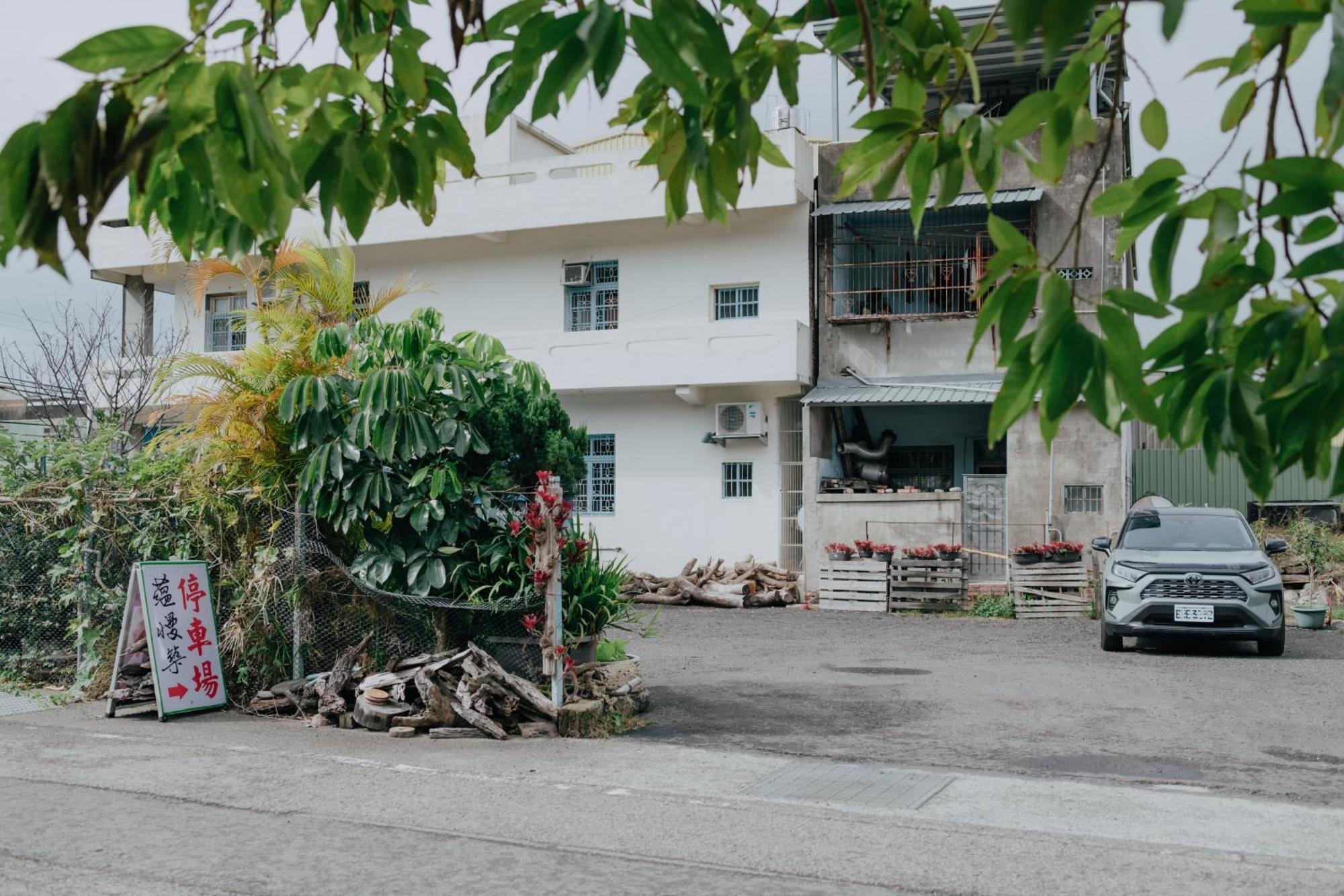 蘊慢築 茶花藝主題民宿 Yun Man Zhu Homestay Gongguan Εξωτερικό φωτογραφία